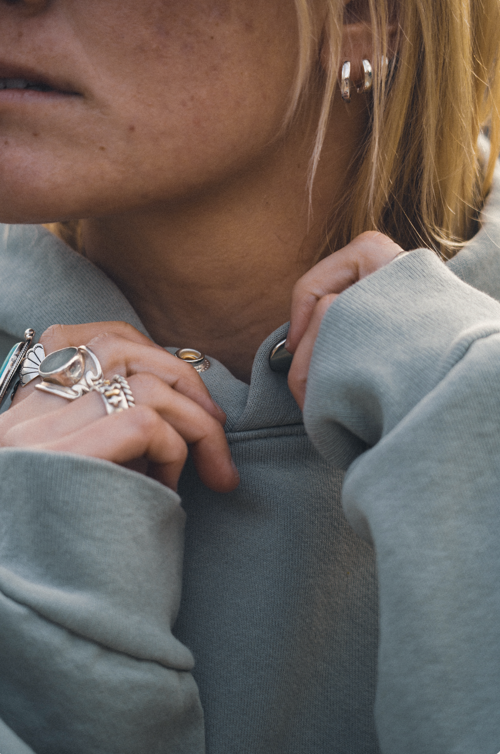 SIGNAL HOODIE